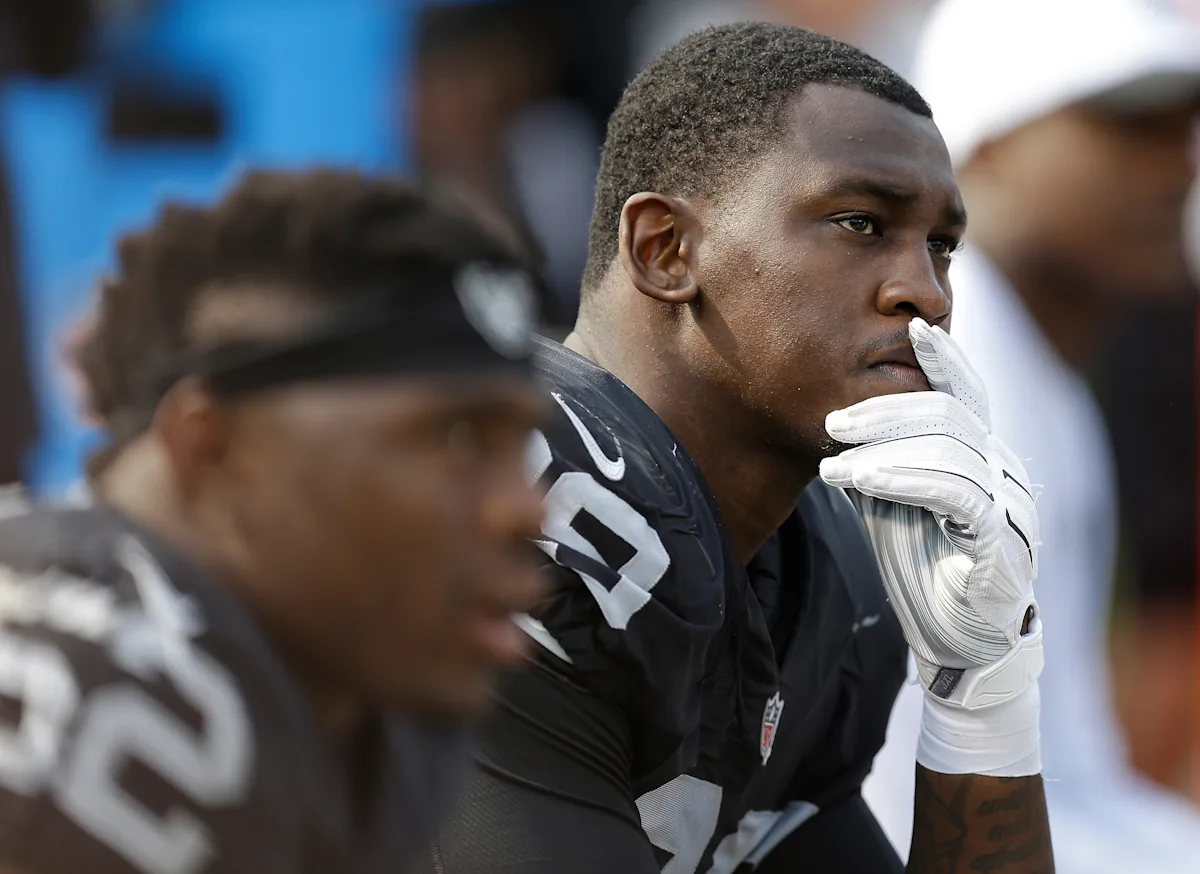 49ers leinab endise All-Pro tagamängija Aldon Smithi ootamatut surma 36-aastaselt