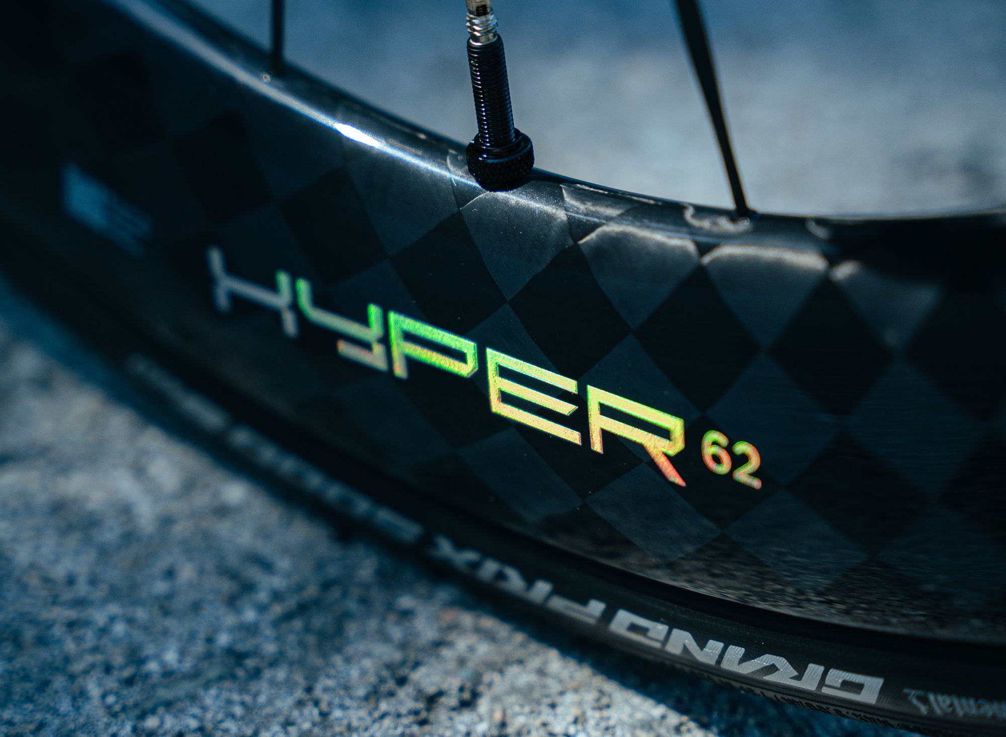 62 mm sügavused ja alla 1300 g kaaluvad Black Inc toob turule 4599-eurosed Hyper 62 rattad