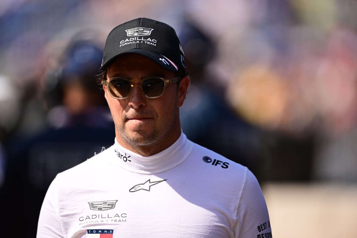 Cadillac kaotab esimese F1 punkti, kui Perez karistas