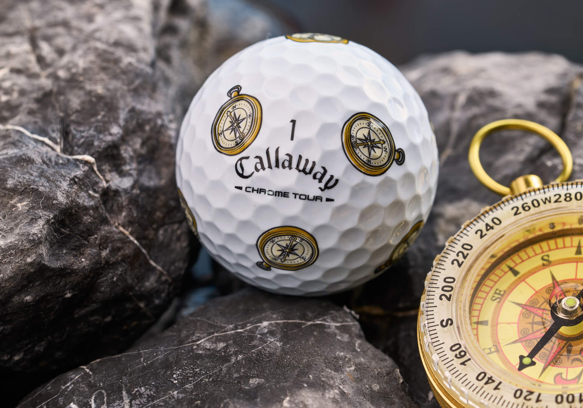 Callaway Chrome Tour juuni Parim golfipalli kompass