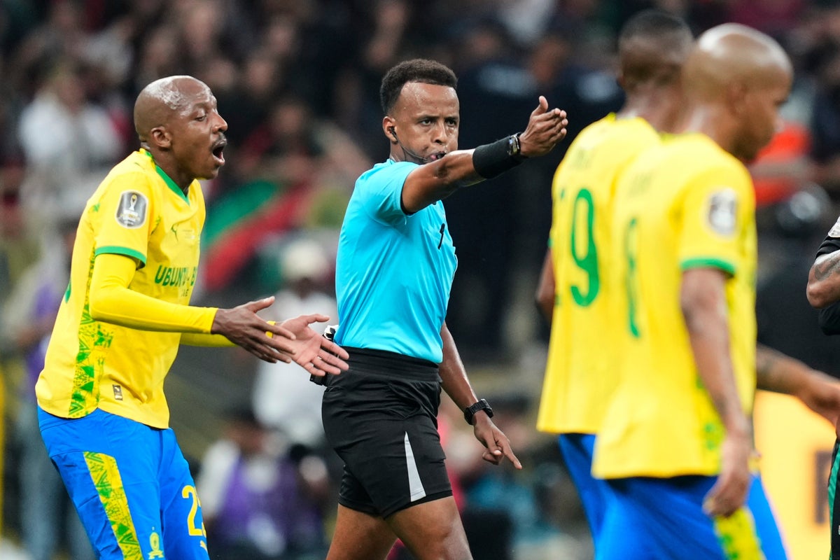 FIFA-l ja Gianni Infantinol on pärast Omar Abdulkadir Artani skandaalset kohtlemist küsimusi, millele vastata