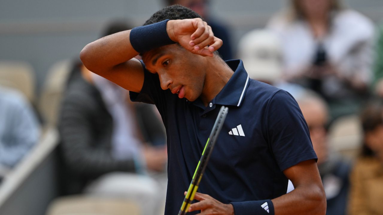 Kanadalane Felix Auger-Aliassime langes Prantsusmaa lahtiste veerandfinaalis välja
