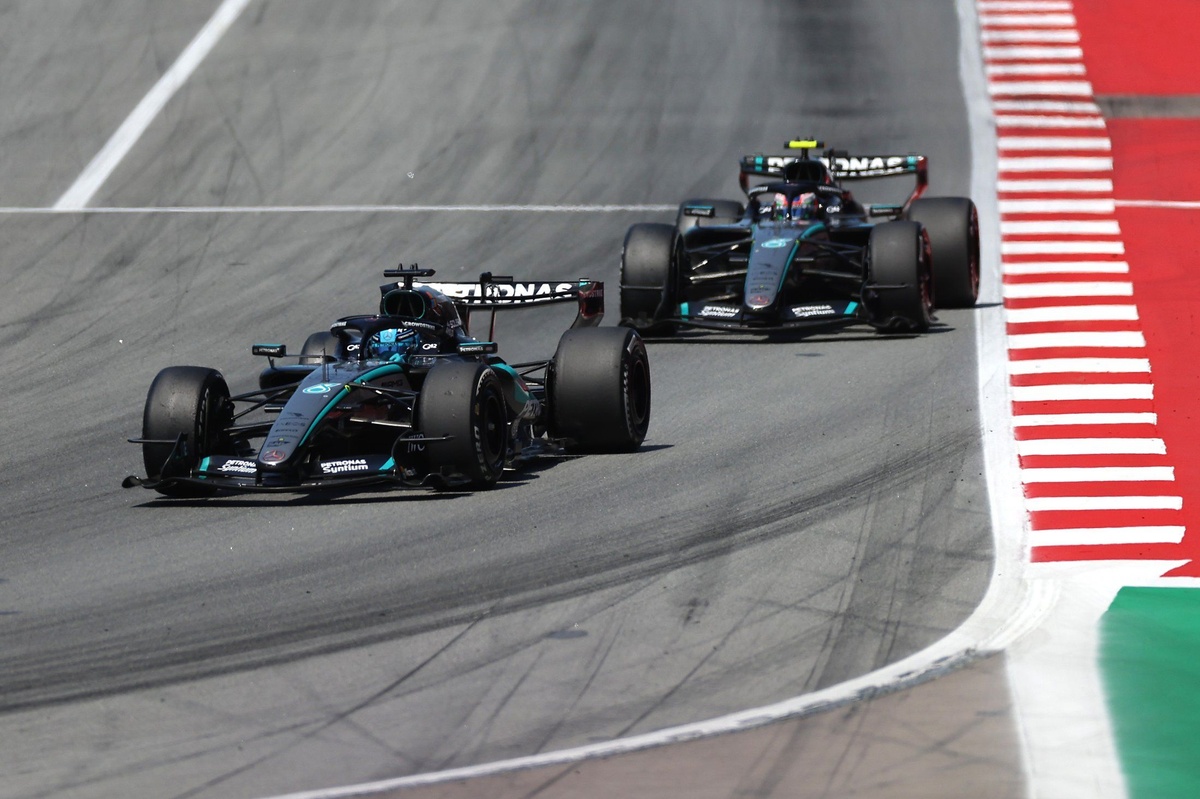 Kas Mercedes lõpetab nüüd võitlemise, kui Hamilton nende juhte jälitab?
