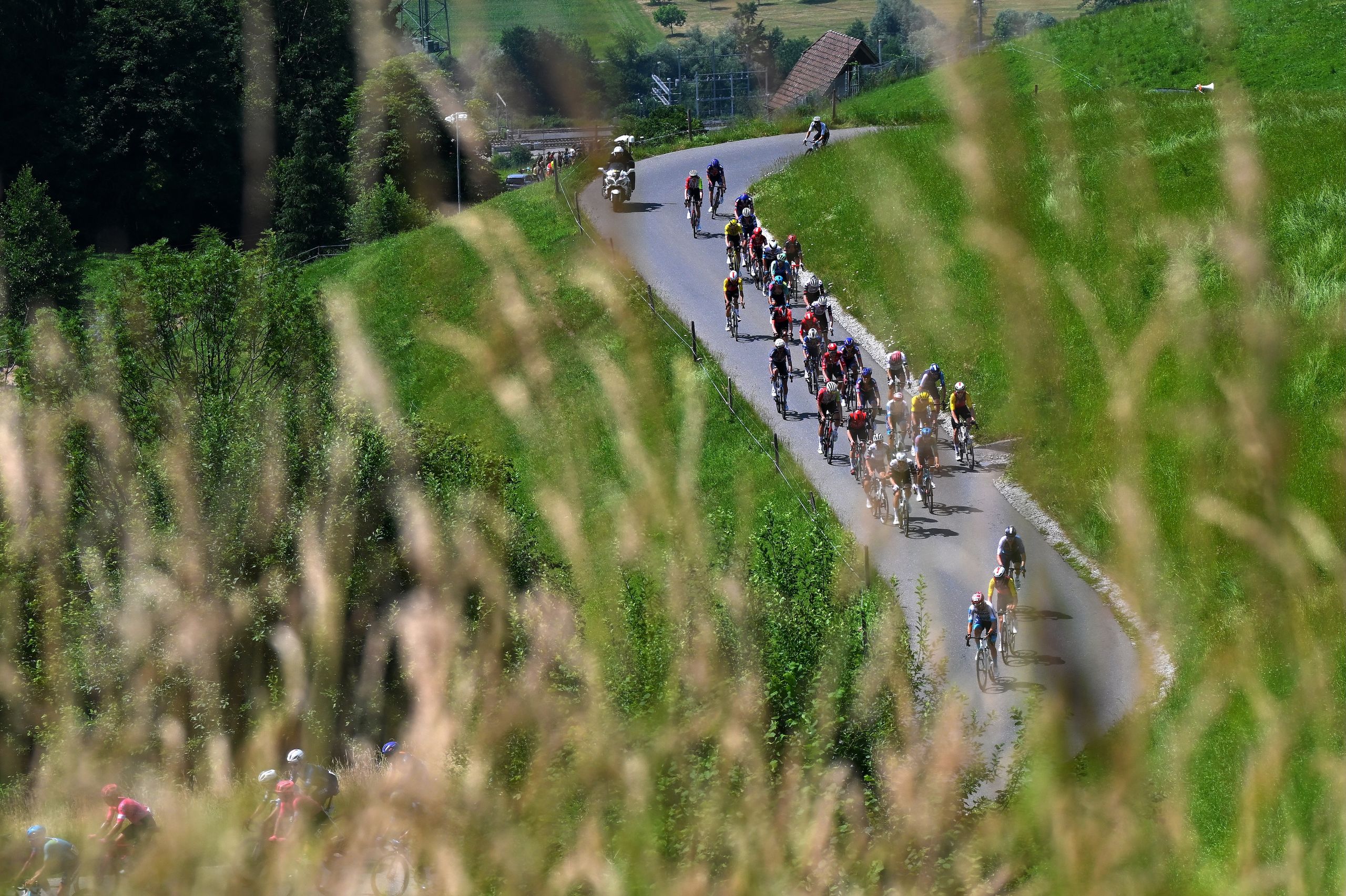 Kui Euroopa kokku variseb, kas me peaksime uuesti läbi vaatama, kuidas me rattaspordi, eriti Tour de France'i suhtume?