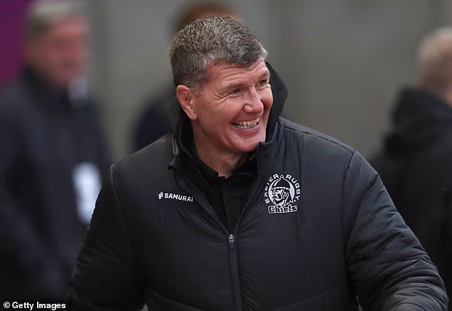 "Lähme õhku kõik, mida oleme seni saavutanud": Exeteri "sõltuvuses" boss ROB BAXTER rääkis, miks ta sõlmis uue Chiefsi lepingu, kuidas tema meeskond tegeleb Sarriesiga, klubi USA rahasüstiga ja miks ragbi on nagu lehmakarja lüpsmine.