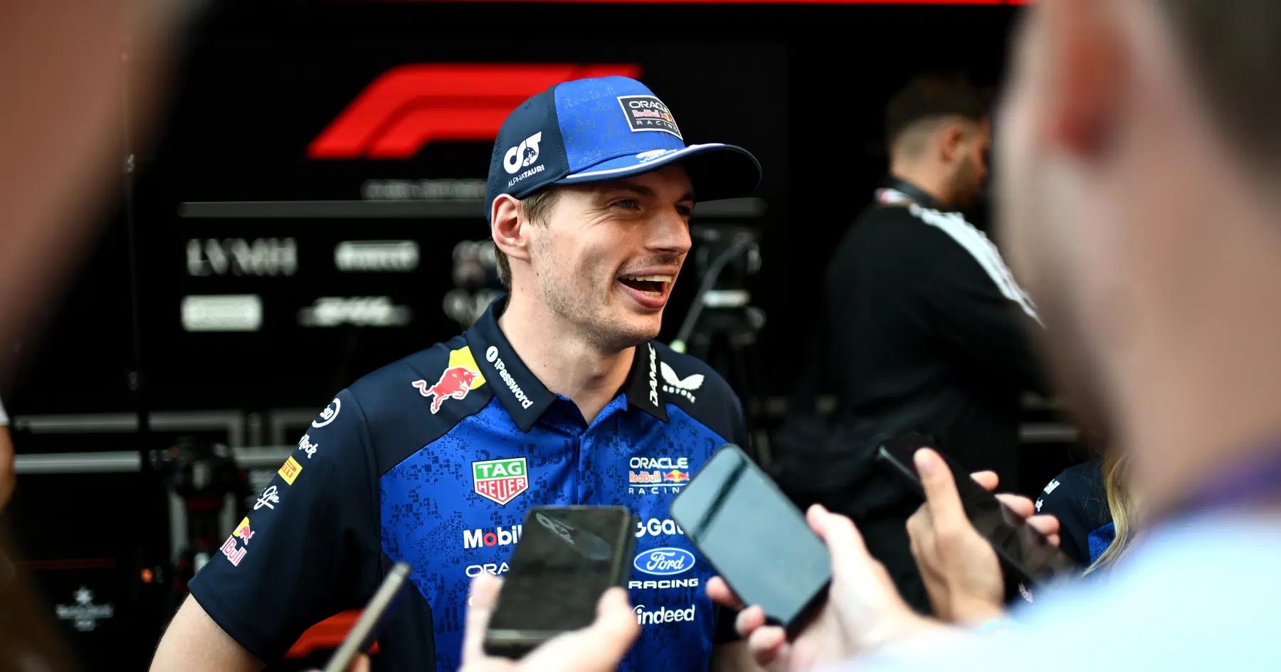Max Verstappen oli üllatunud, kui Lewis Hamilton palus Ferrarilt "sügavat sukeldumist" - RacingNews365 ülevaade