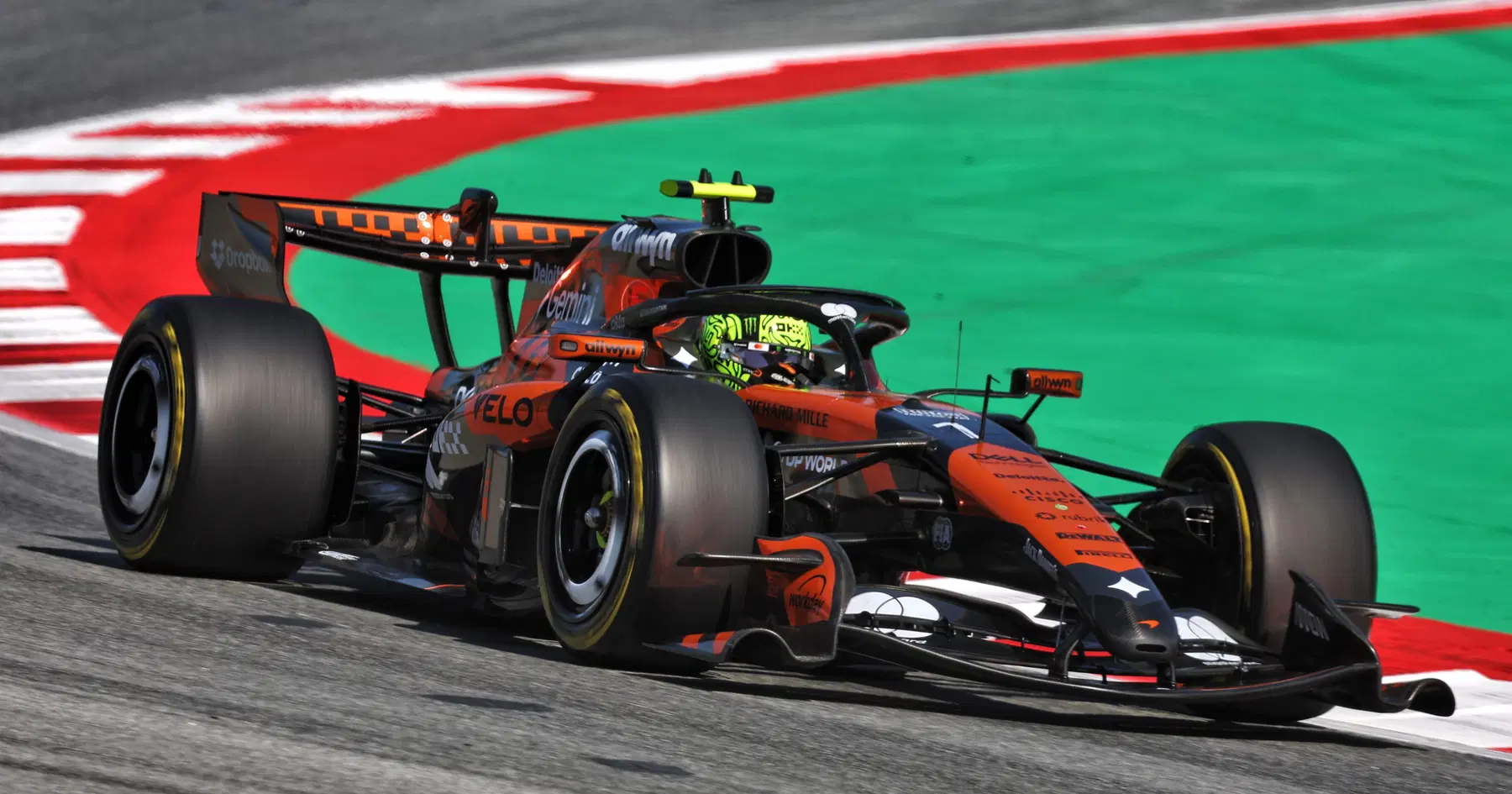 McLaren tunnistab, et Mercedese suhe on muutunud F1 2026 ebasoodsaks