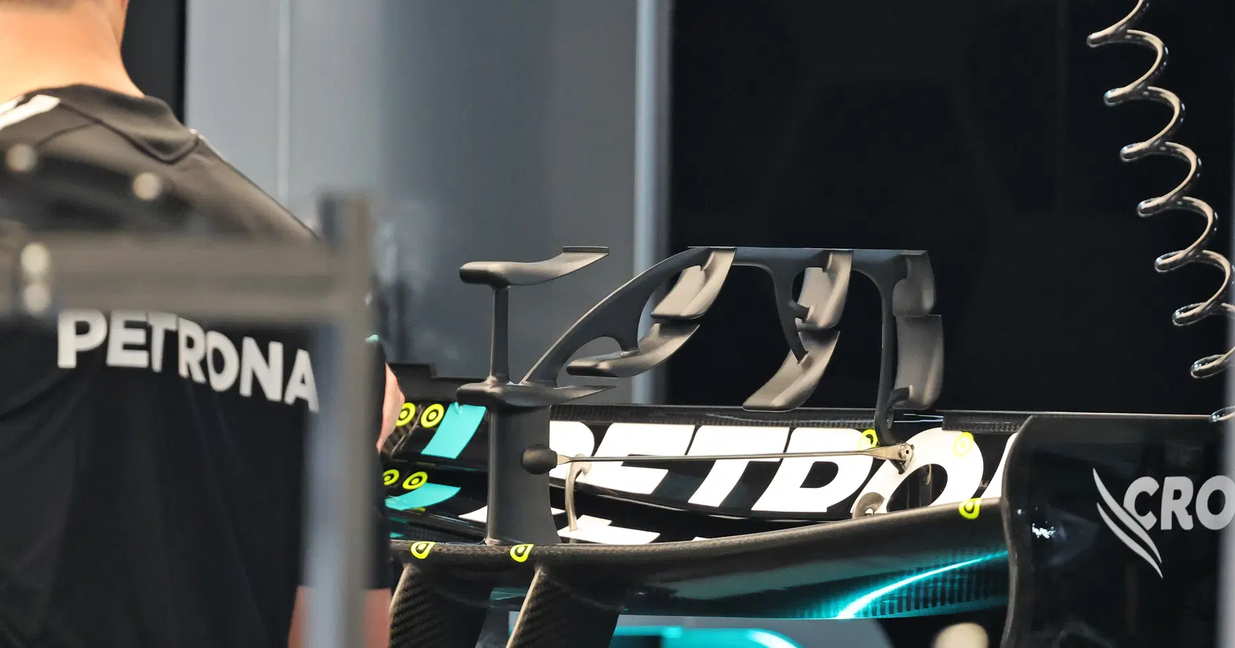 Mercedes ja Red Bull paljastavad nutika triki, kuna Max Verstappen välistab uue lepingu - RacingNews365 ülevaade