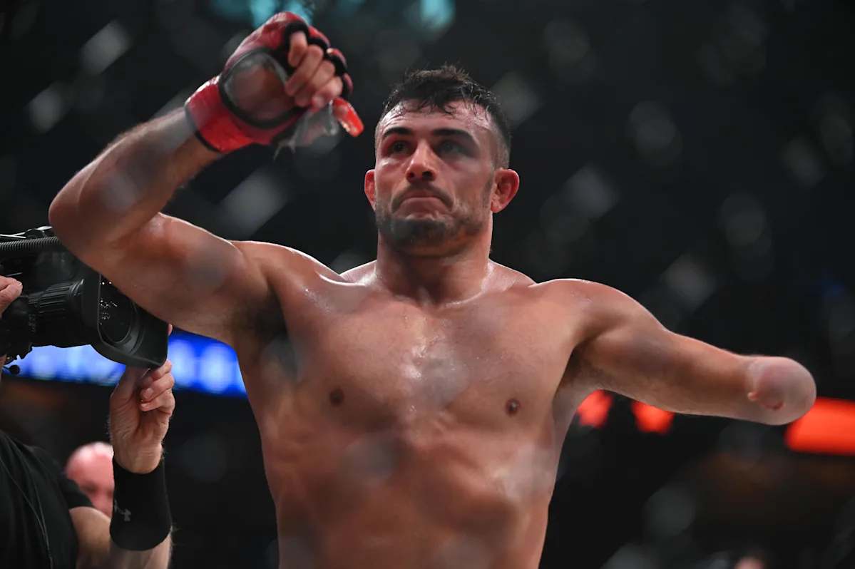 Nick Newell, kes 12 aastat tagasi võitles Justin Gaethjega ühe käega, nimetab uut UFC meistrit "unikaalseks inimeseks".