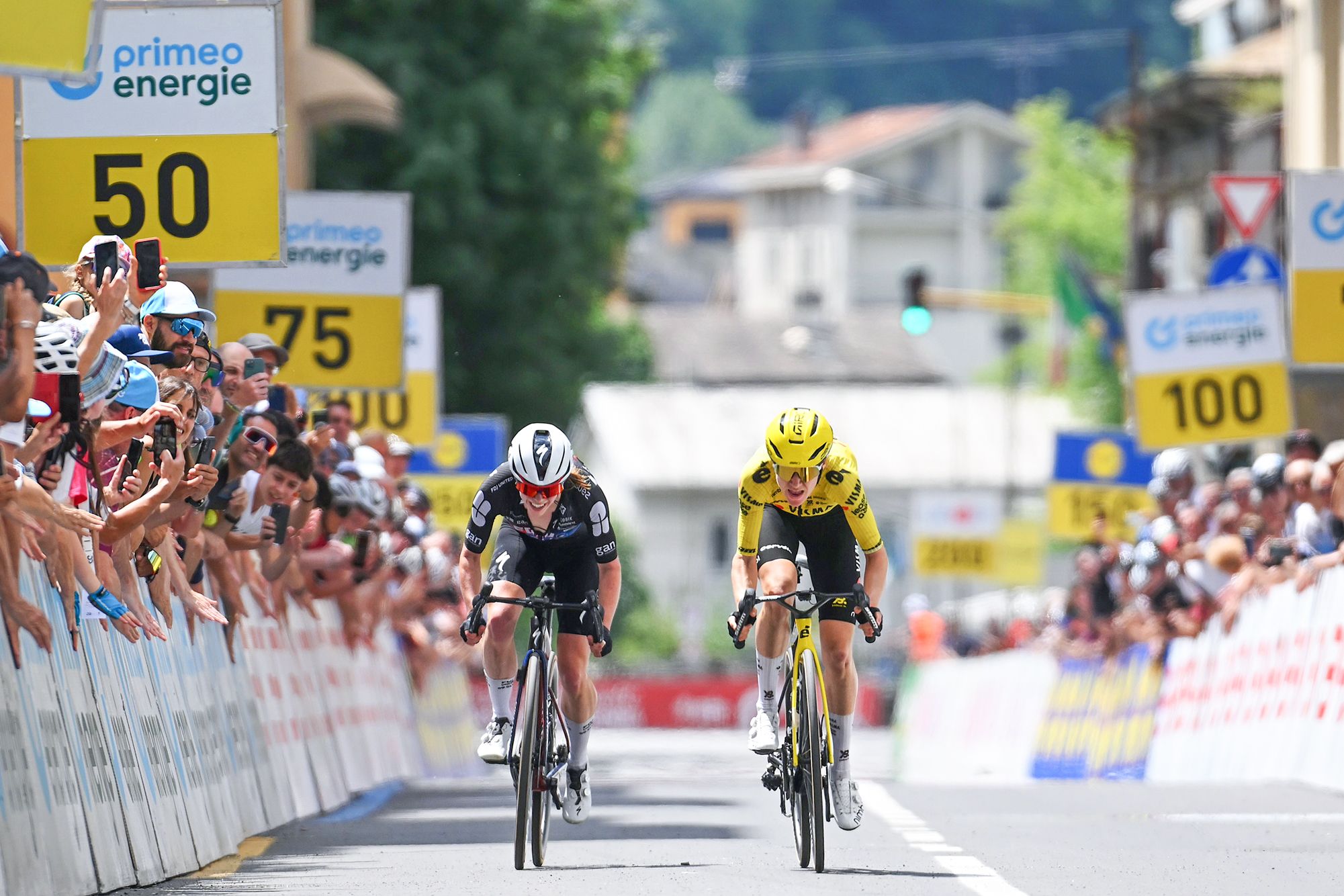 Raske rada, palav ilm ja soov rünnata: kuidas katkestaja võitis naiste Tour de Suisse'i avaetapil GC favoriite