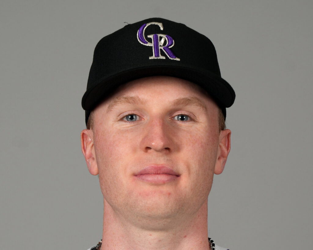 Rockies tõstab Sean Sullivani MLB debüüdiks, Chase Dollanderi viivad 60-päevasele IL-ile
