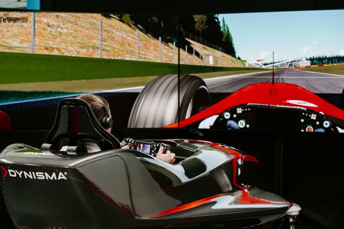 Simulaatorifirma võtab üle F1 ja automaailma laiemalt