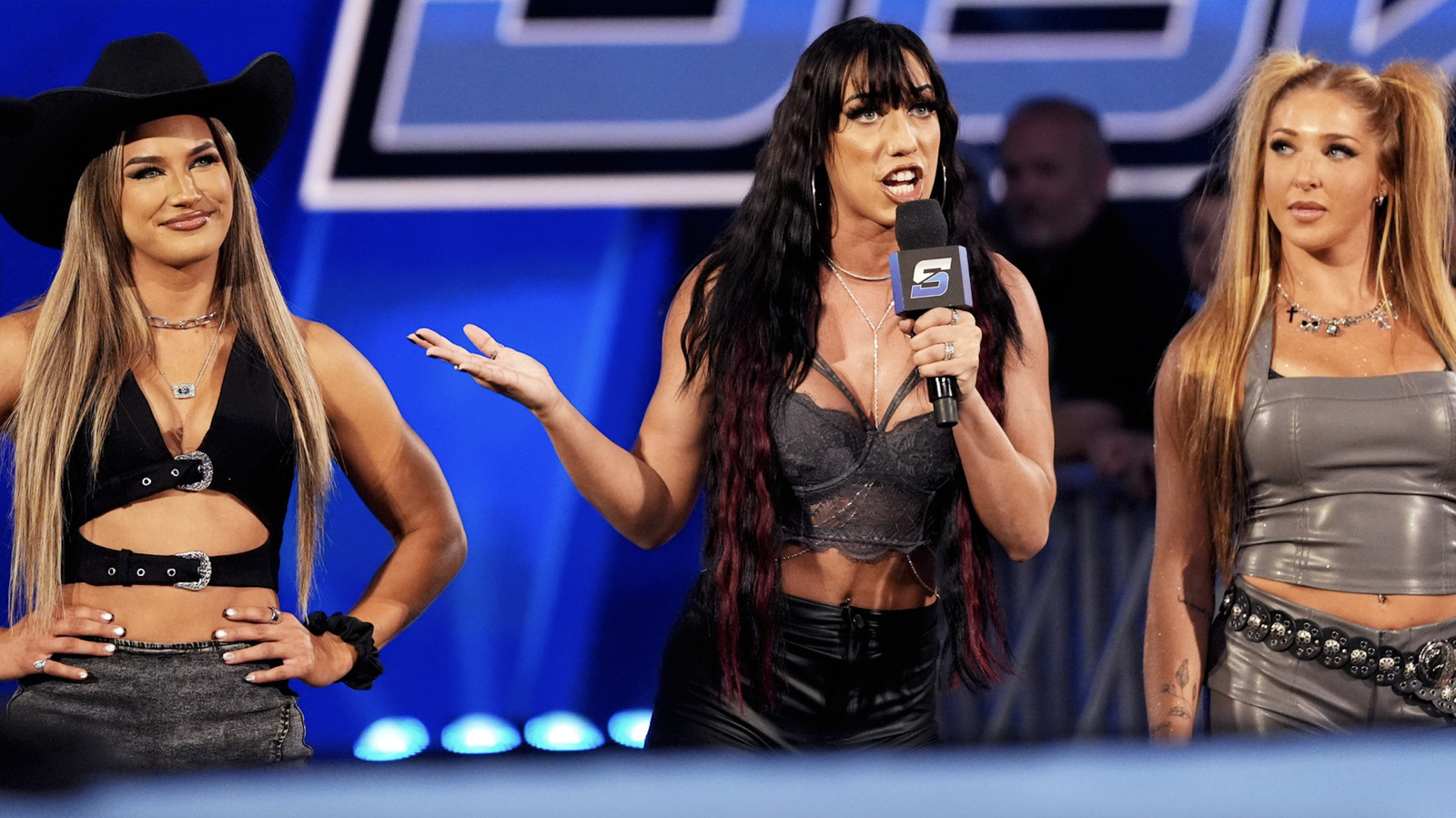WWE SmackDowni tulemused 6/12 – Paige ja Brie Bella seisavad silmitsi saatusliku mõjuga, ilmub GUNTHER
