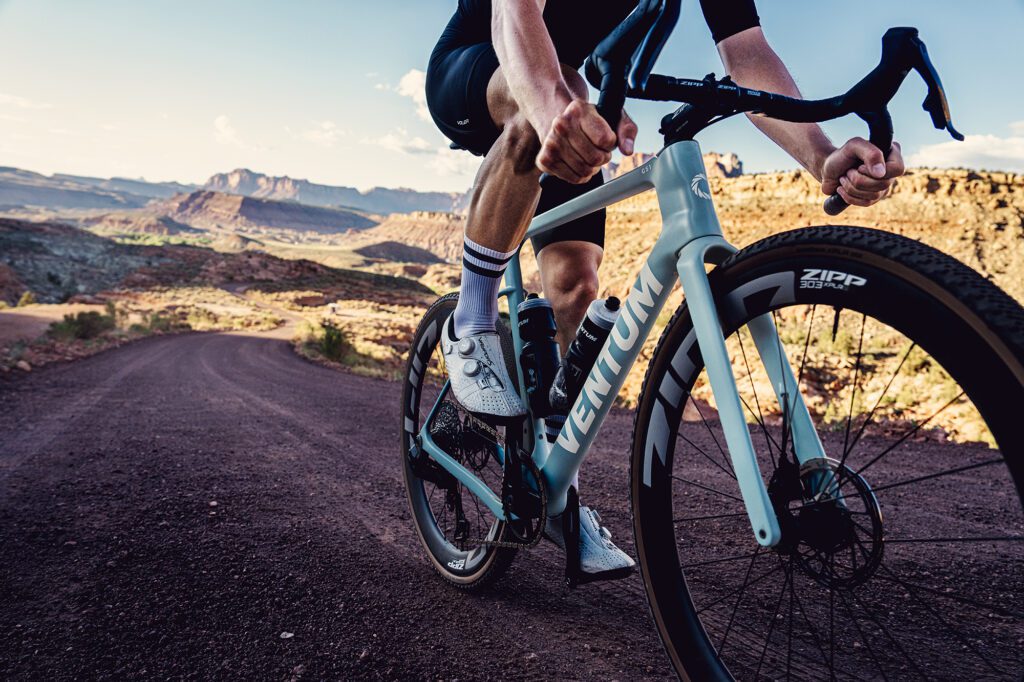 Zipp 303 XPLR S vs SW: millised kruusaga rattapaarid kehtivad seikluse ja võidusõidu jaoks?